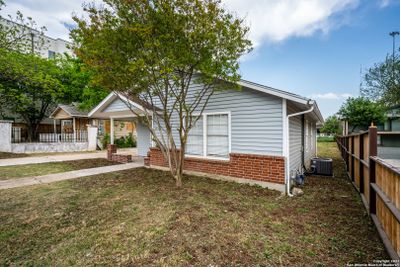 810 E Euclid Ave, House other with 4 bedrooms, 2 bathrooms and null parking in San Antonio TX | Image 2