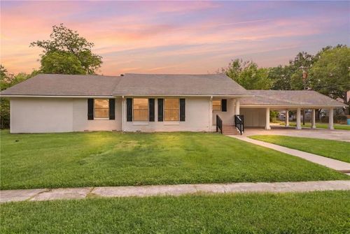 201 S 9th St, Eunice, LA, 70535-4407 | Card Image