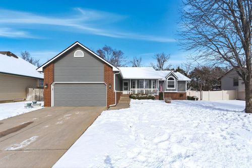 9010 W Meadow Knoll St, Wichita, KS, 67205-2134 | Card Image