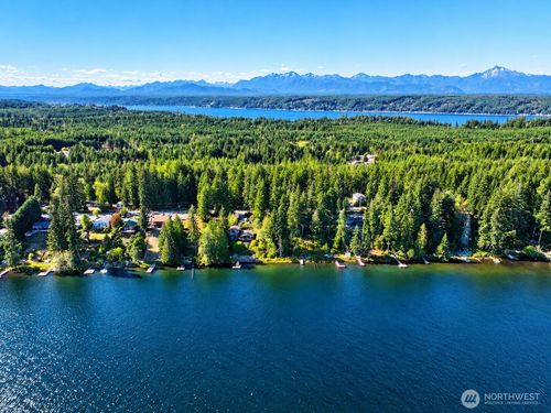1961 E Trails End Dr, Belfair, WA, 98528-8568 | Card Image