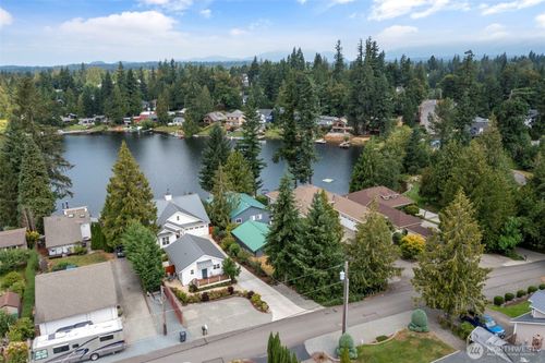 21756 Se 262nd Pl, Maple Valley, WA, 98038-7550 | Card Image