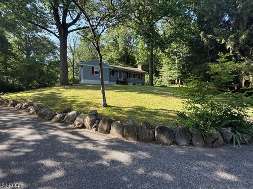 383 Emerson Ln, Berkeley Heights, NJ, 07922-2307 | Card Image