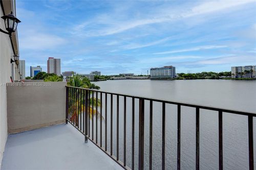 apt-e408-5501 Nw 7th St, Miami, FL, 33126-3264 | Card Image