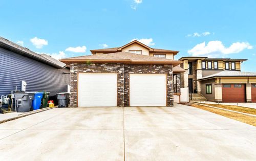 356 Somerside Cres Se, Medicine Hat, AB, T1B0N3 | Card Image
