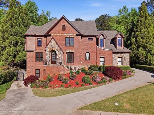 3272 Heathchase Ln, Suwanee, GA, 30024-4643 | Card Image