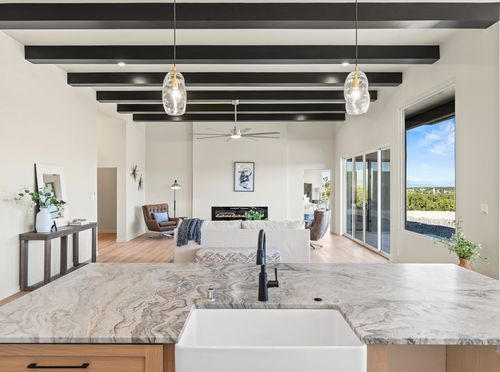 25 Vista Valle Cir, Lamy, NM, 87540-7506 | Card Image