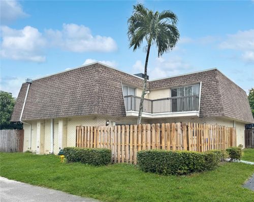18d-8212 Sw 23rd Ct, North Lauderdale, FL, 33068-5174 | Card Image
