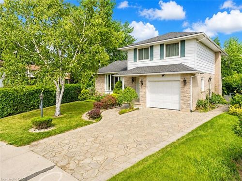 46 Lombardy Crt, Kitchener, ON, N2M1W7 | Card Image