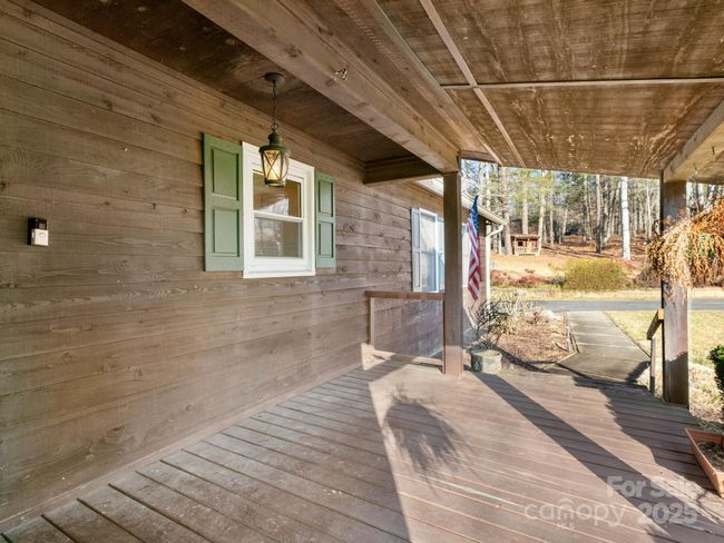 10 Shawn Dr, House other with 3 bedrooms, 2 bathrooms and null parking in Etowah NC | Image 5