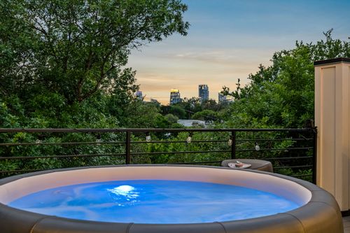1-1407 Parkinson Dr, Austin, TX, 78704-2687 | Card Image