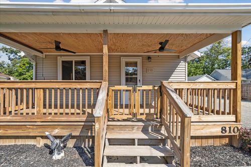 810 Grace St, Owosso, MI, 48867-4237 | Card Image