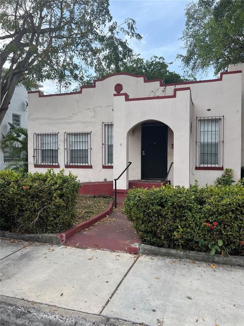1922 Sw 3rd St, Miami, FL, 33135-1802 | Card Image