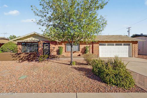 8453 E Rancho Vista Dr, Scottsdale, AZ, 85251-1841 | Card Image