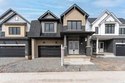 cres-82 Starboard Cres, Welland, ON, L3B0M7 | Card Image