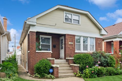 3638 N Linder Avenue, Chicago, IL, 60641 | Card Image