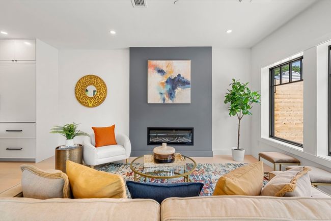 5 - 145 Warren St, Condo with 2 bedrooms, 3 bathrooms and null parking in Newton MA | Image 13