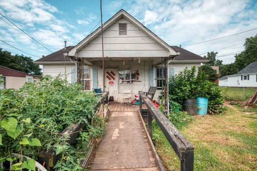 401 Gibson St, Rogersville, TN, 37857-3613 | Card Image