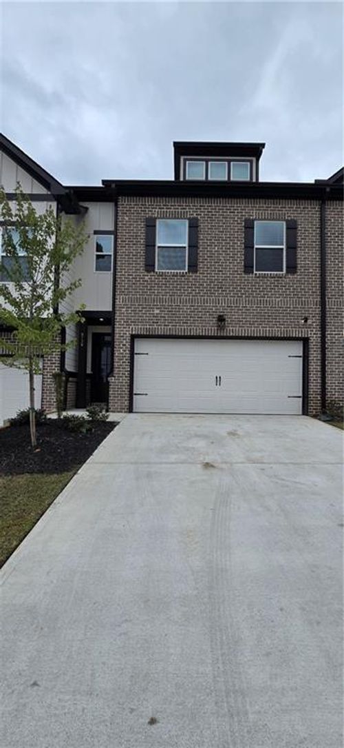 5728 Urban Village Way, Tucker, GA, 30084-3784 | Card Image