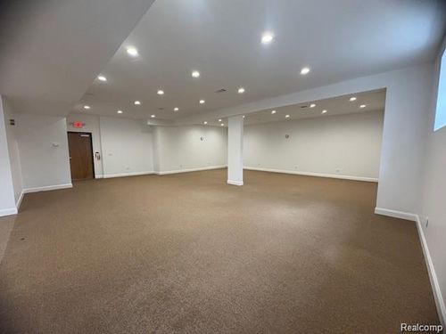 1550 N Milford Rd, Milford, MI, 48381-1058 | Card Image