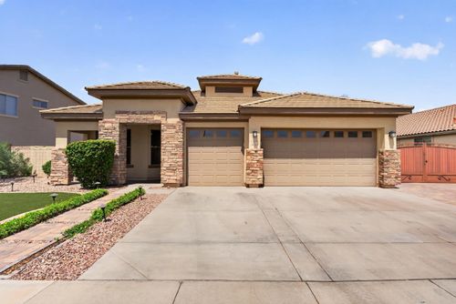 8812 W Myrtle Ave, Glendale, AZ, 85305-6933 | Card Image