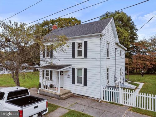 24 W Cemetery St, FUNKSTOWN, MD, 21734-1200 | Card Image