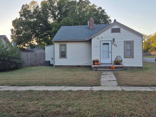 221 N Miller St., Potwin, KS, 67123 | Card Image