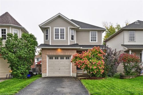 216 Pineland Crt, Waterloo, ON, N2T2S3 | Card Image