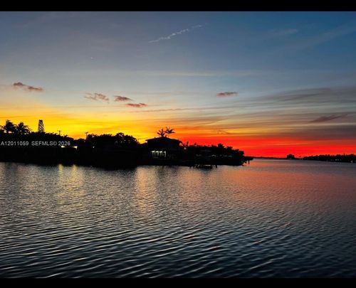 8600-8-8600 Byron Ave, Miami Beach, FL, 33141-4878 | Card Image