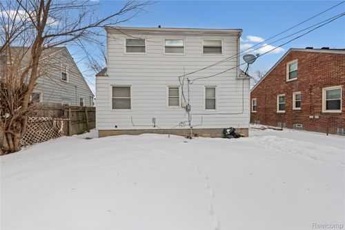 20508 Kenosha St, Harper Woods, MI, 48225-2248 | Card Image