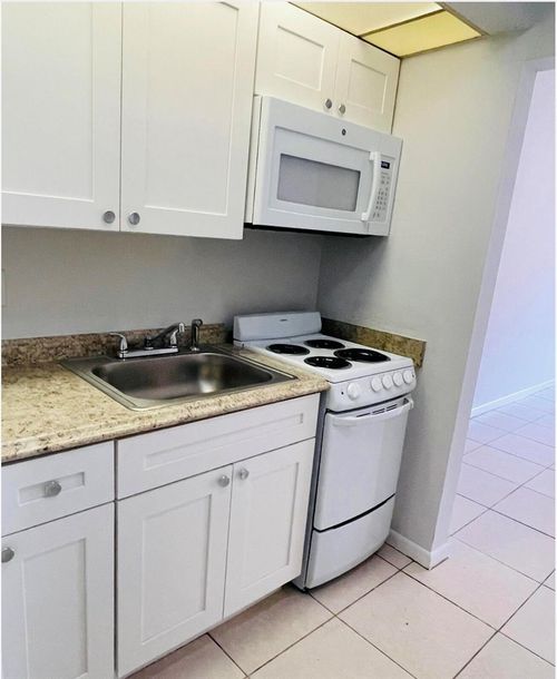 0120-628 Nw 13th St, Boca Raton, FL, 33486-2476 | Card Image