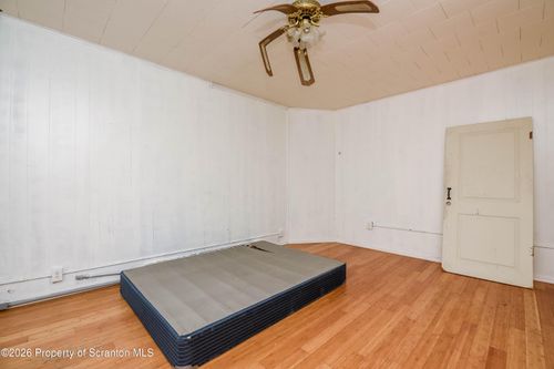 724 Court St, Scranton, PA, 18508-2274 | Card Image