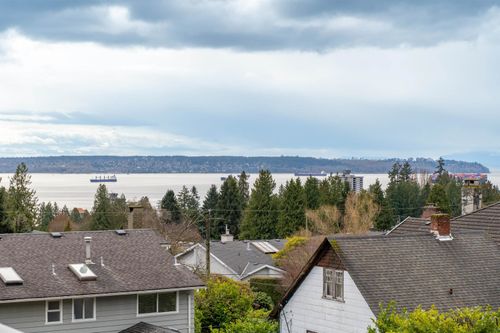 1410 Mathers Ave, West Vancouver, BC, V7T2G7 | Card Image