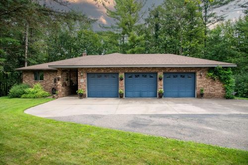 828 Evergreen Ct, Spring Valley, WI, 54767-8801 | Card Image