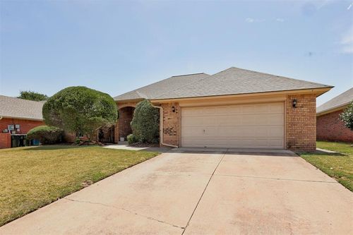 1112 Copperfield Dr, Edmond, OK, 73003-6185 | Card Image