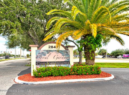 1031 Regency Dr, Melbourne, FL, 32935-8976 | Card Image