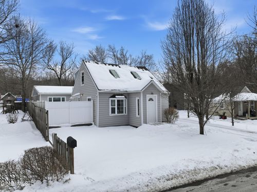 22 Schaffer Dr, Cohoes, NY, 12047-4916 | Card Image