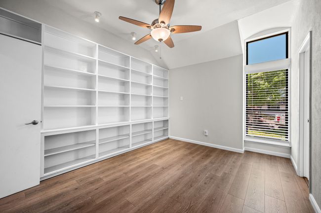10654 Sandpiper Ln, House other with 3 bedrooms, 3 bathrooms and null parking in Dallas TX | Image 17