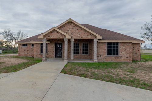 204 County Road 1331, Alice, TX, 78332-9370 | Card Image