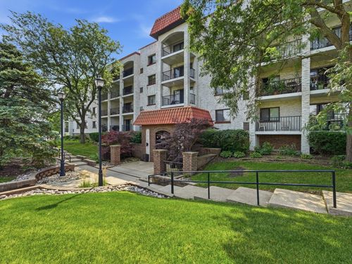 308-350 Plum Creek Dr, Wheeling, IL, 60090-6345 | Card Image