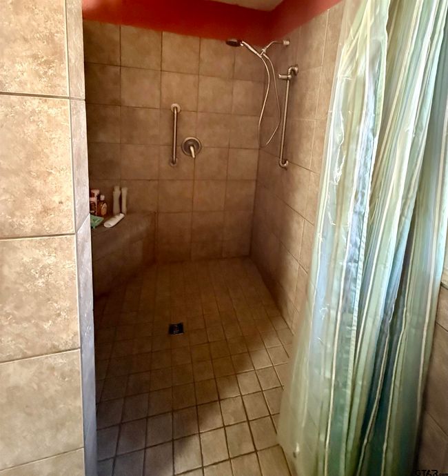 7256 W Fm 515, House other with 4 bedrooms, 2 bathrooms and null parking in Yantis TX | Image 7