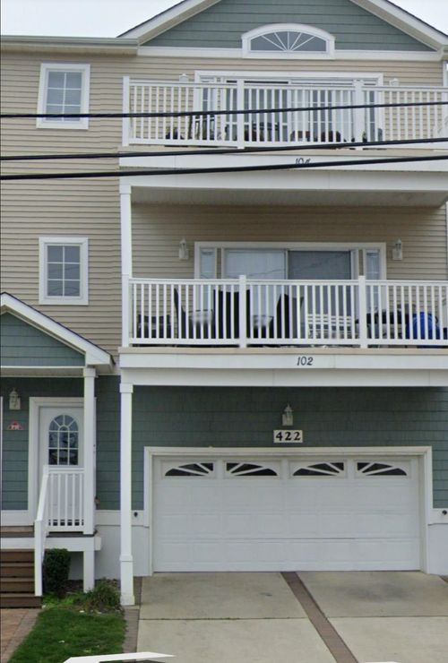 422 W Hand Ave, WILDWOOD, NJ, 08260-1548 | Card Image