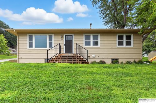 100 Highland Acres Loop, Council Bluffs, IA, 51503-8511 | Card Image