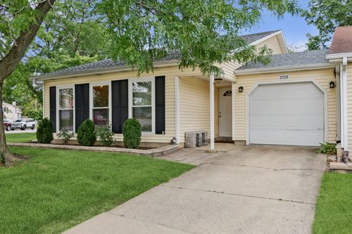 2158 College Dr, Glendale Heights, IL, 60139-1718 | Card Image