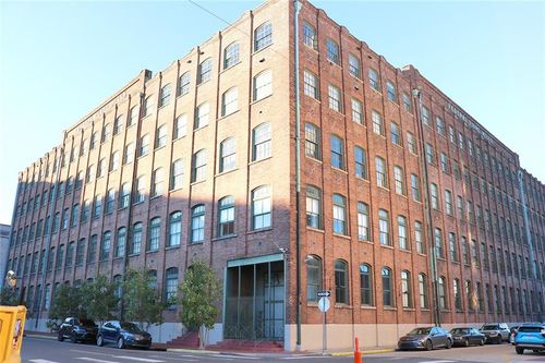 120cb-1107 S Peters St, New Orleans, LA, 70130-1759 | Card Image