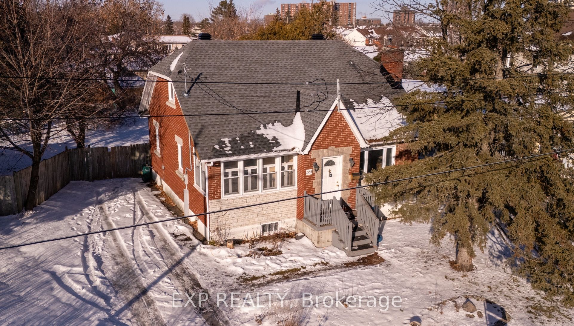 Residential in Hunt Club - South Keys and Area 3