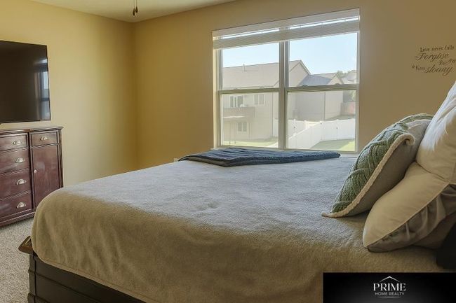 2204 Hummingbird Dr, House other with 5 bedrooms, 4 bathrooms and 3 parking in Bellevue NE | Image 14