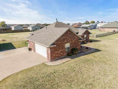 3634 Smokey Bend Rdg, Piedmont, OK, 73078-9397 | Card Image