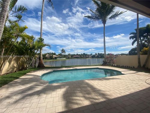 2486 Bay Isle Dr, Weston, FL, 33327-1408 | Card Image