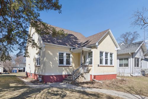 39 Mckinley Pl N, Saint Cloud, MN, 56303-4551 | Card Image