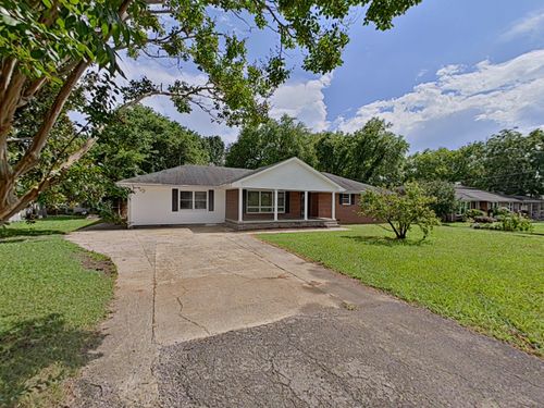 1106 Bagley Dr, Fayetteville, TN, 37334-2138 | Card Image